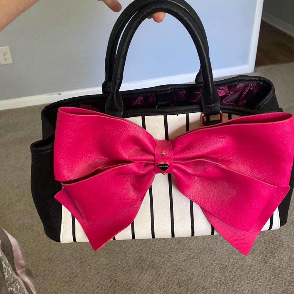 Betsey Johnson purse Pink Bow